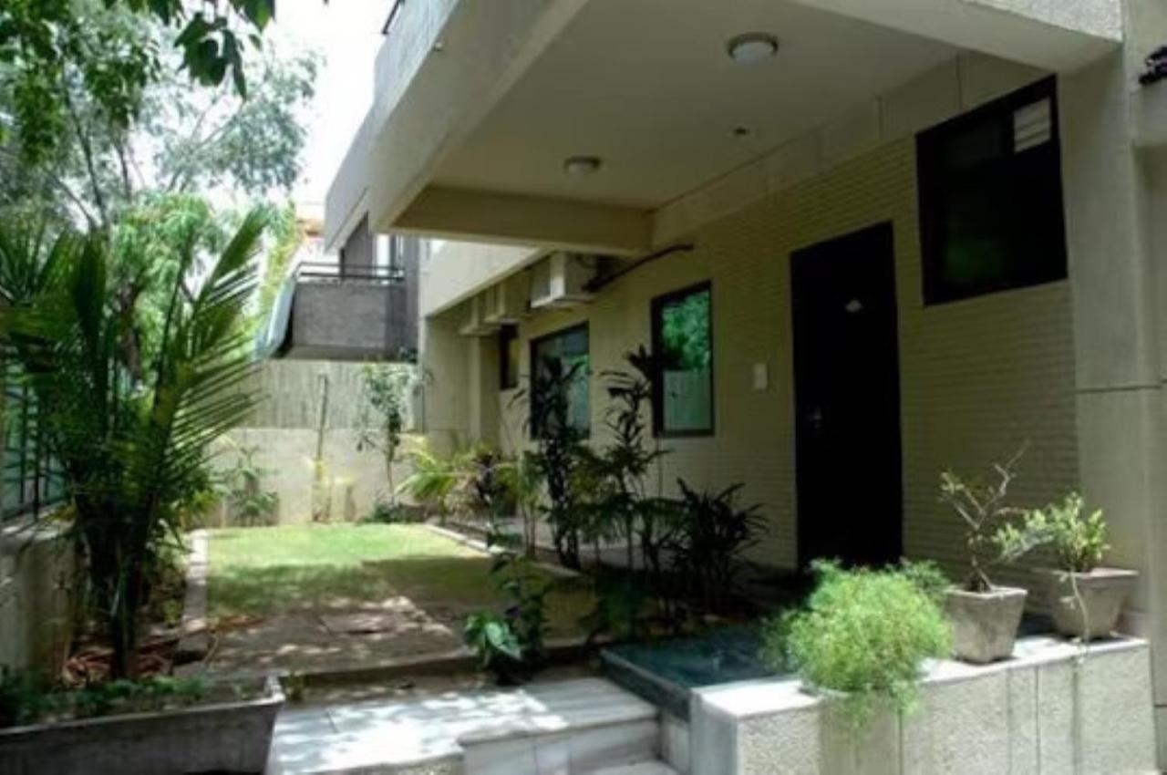 Chalet At Saket Near Pvr Cinema 3*