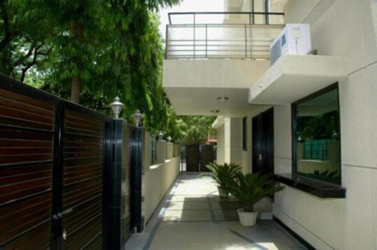 Hotel Chalet At Saket Near Pvr Cinema 3*