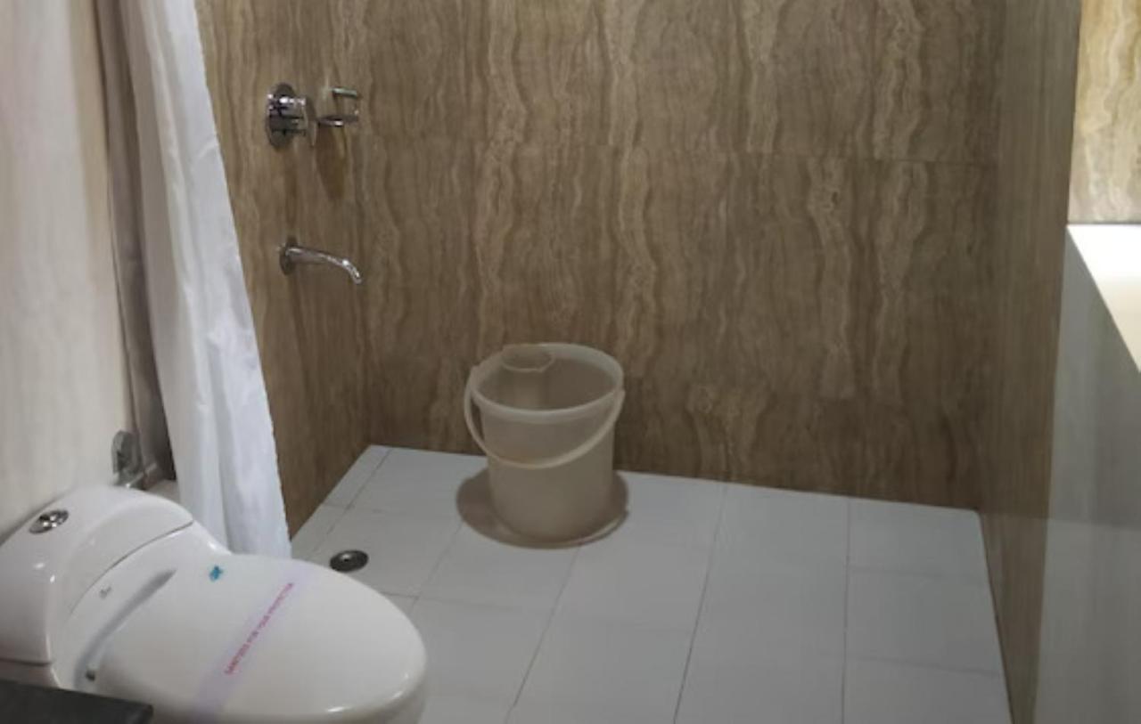 Chalet At Saket Near Pvr Cinema Hotel