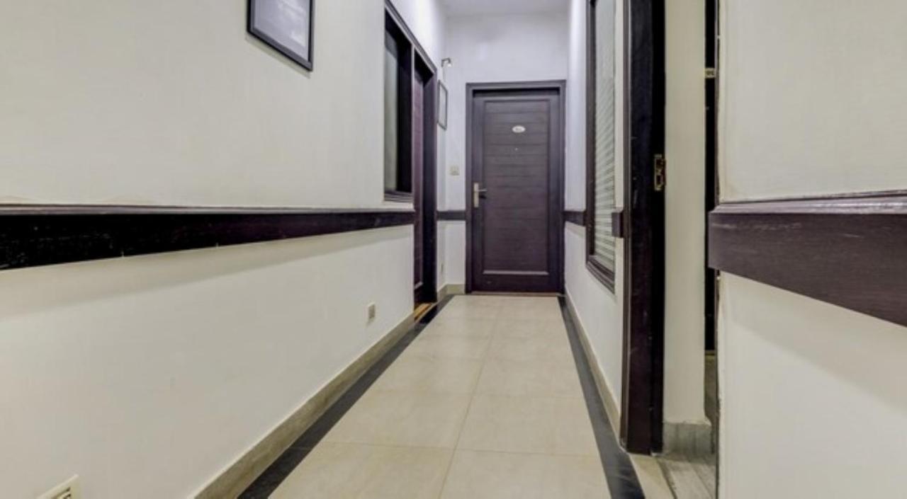 Chalet At Saket Near Pvr Cinema New Delhi
