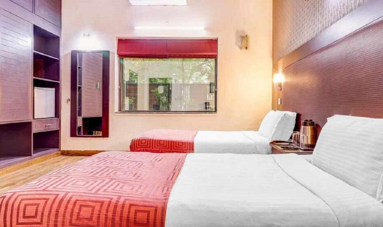 Chalet At Saket Near Pvr Cinema