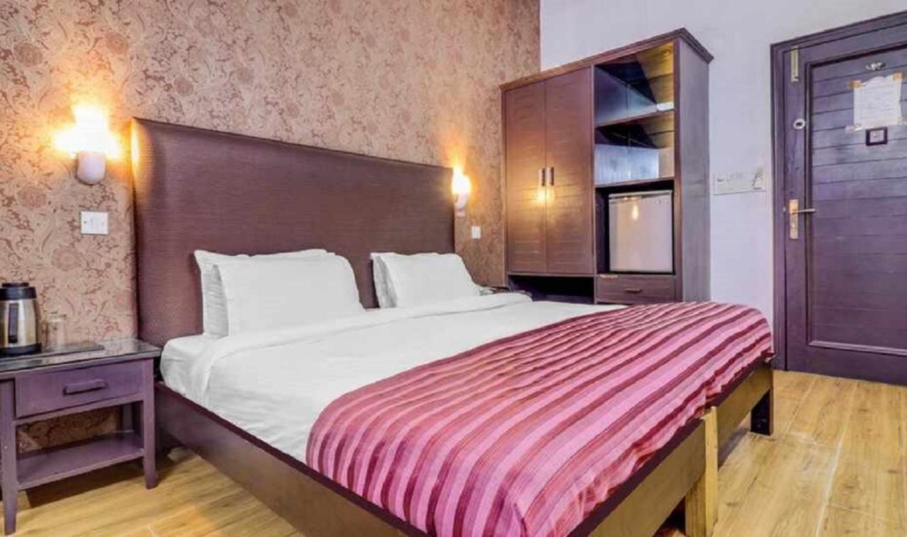Chalet At Saket Near Pvr Cinema Hotel